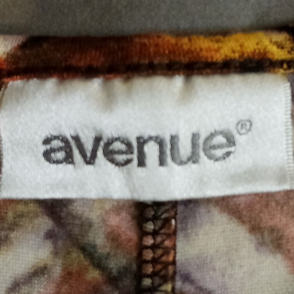 Elegant Multicolor Patterned Ruffled Front Tank Top Size 18/20 - Picture 5 of 12